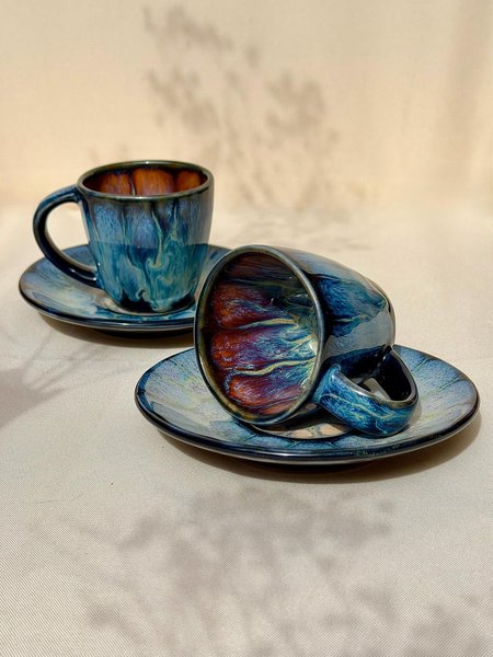 Ręcznie malowana filiżanka do espresso ze spodkiem