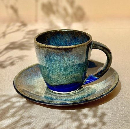 Ręcznie malowana filiżanka do espresso ze spodkiem